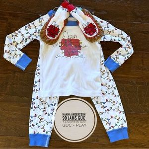 Hanna Andersson 90 Christmas Snoopy Holiday Lights Pajamas matching slippers 7-9